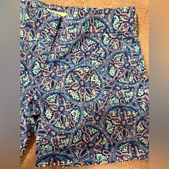 Vineyard vines mosaic print twill shorts size 0 EUC - Picture 2 of 6